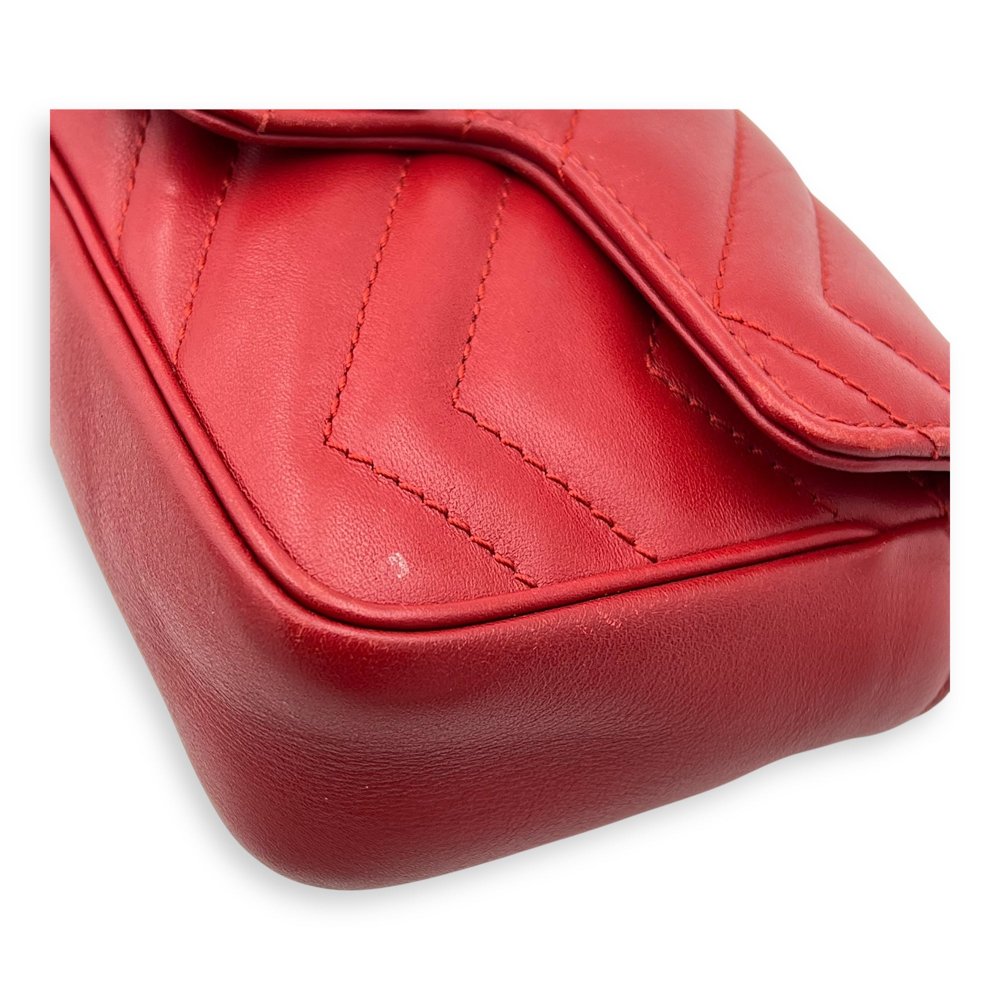 GG Marmont Super Mini Red Shoulder Bag in Calfskin, Gold hardware - Image 10