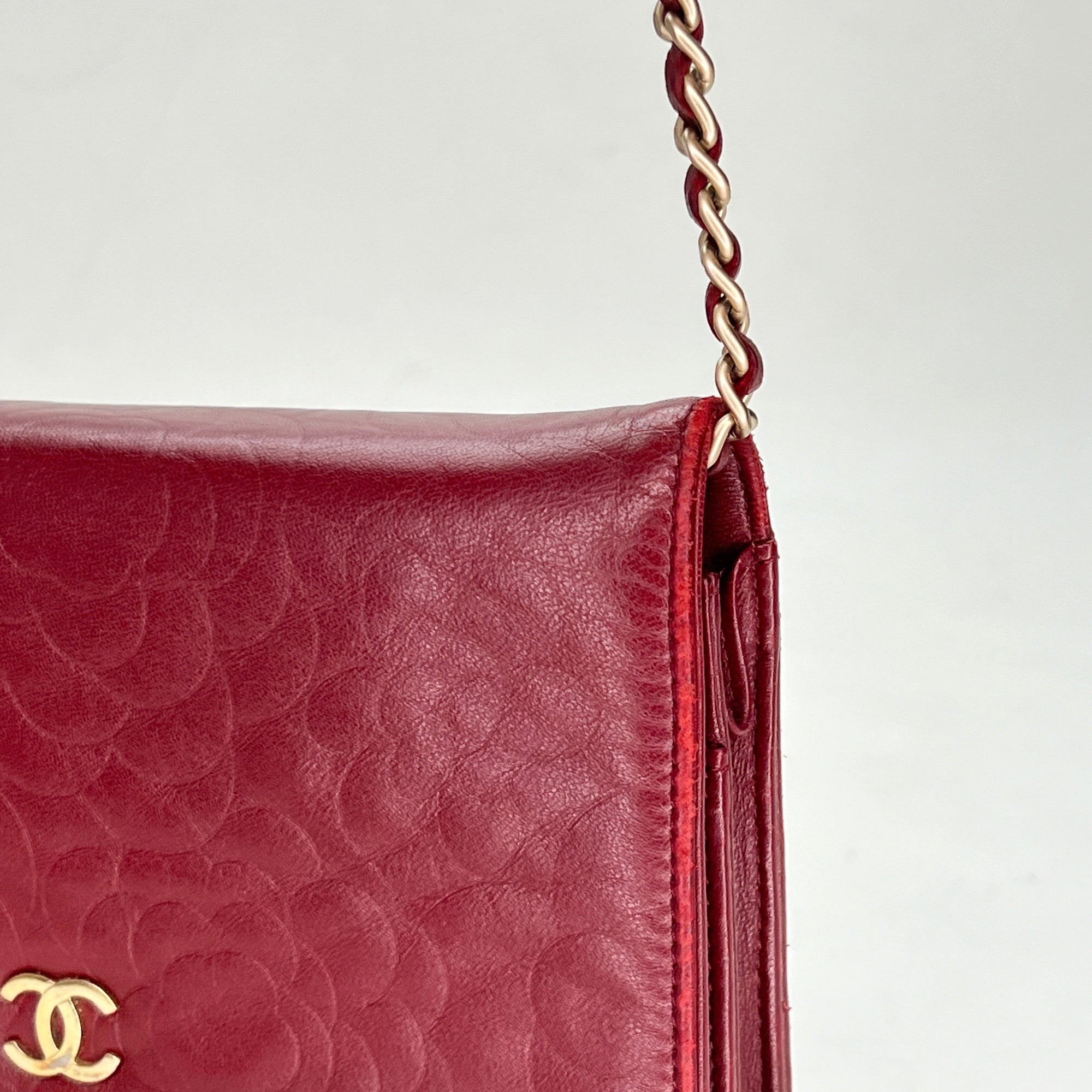 Camellia Red Wallet on Chain in Lambskin, Gold hardware - Image 10