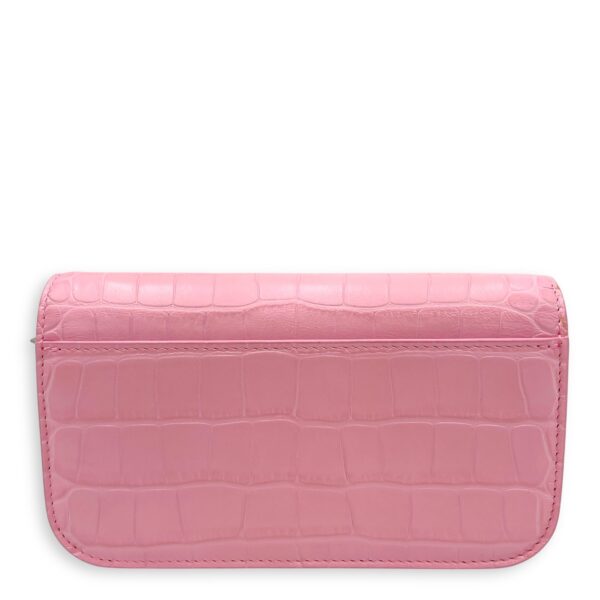 Gossip Pink Wallet On Chain in Crocodile Embossed Calfskin, Silver hardware - Image 3