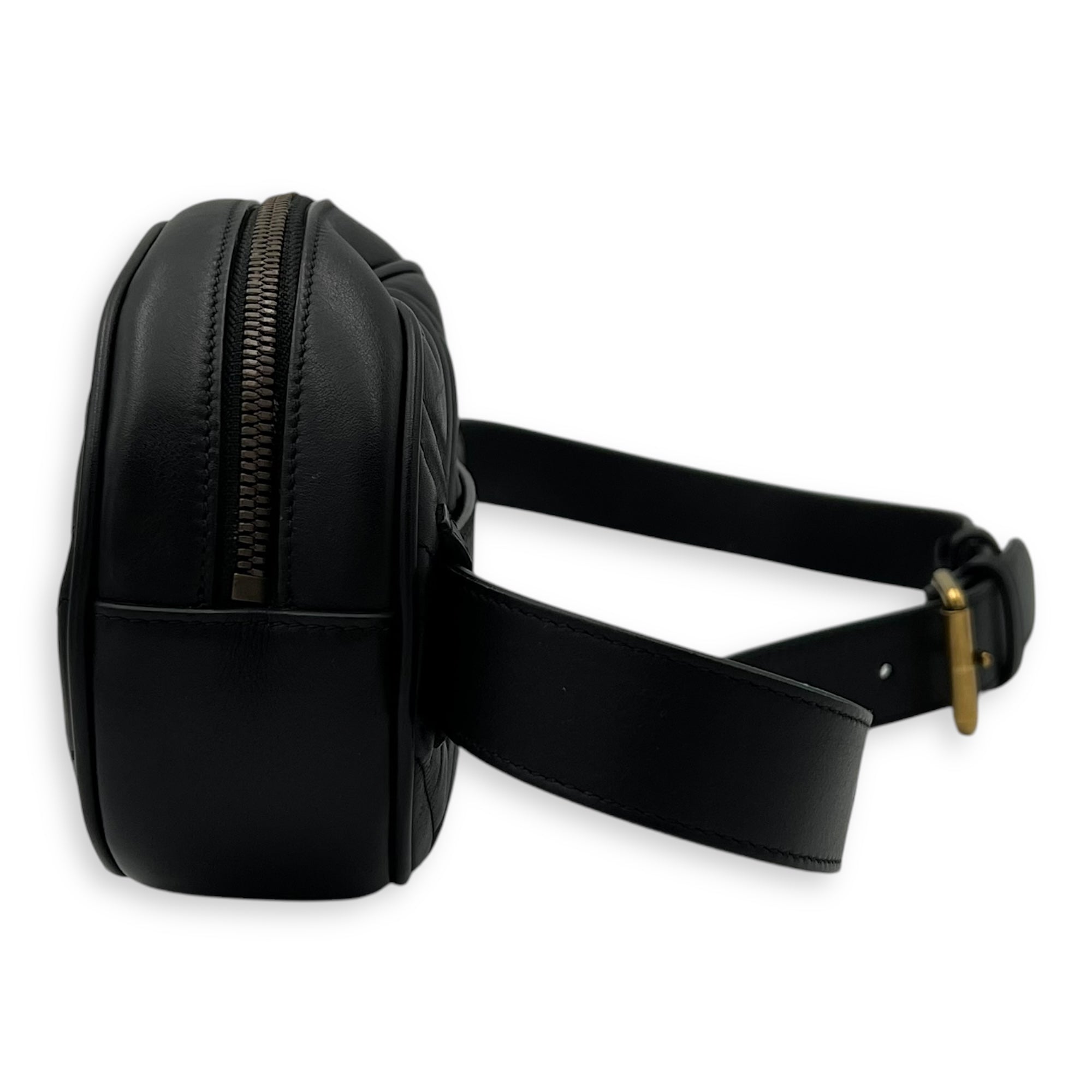 GG Marmont Belt Bag Black in Calfskin, Gold hardware - Image 4