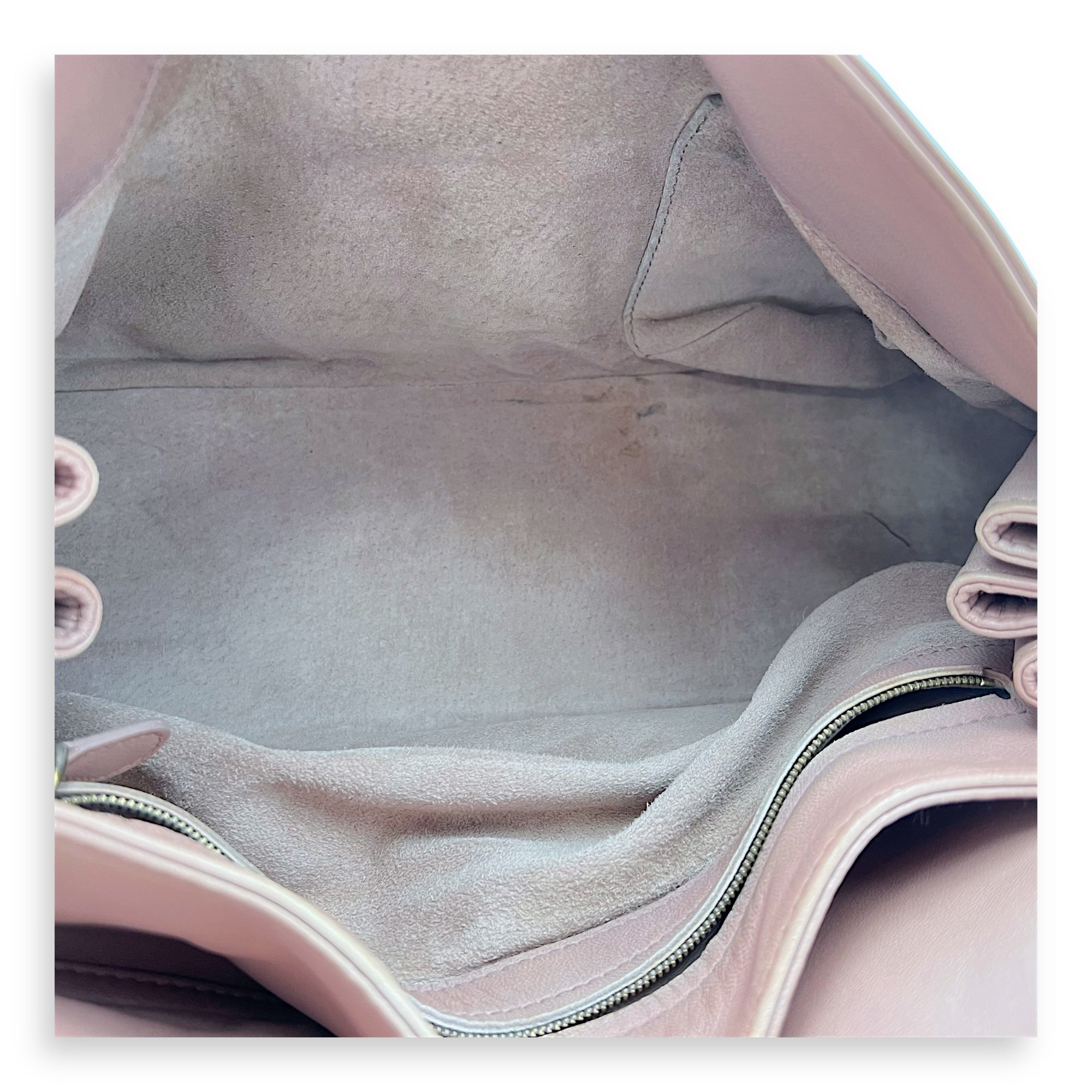 Vintage Flap Shoulder Bag Pink in Calfskin, Gold hardware - Image 7