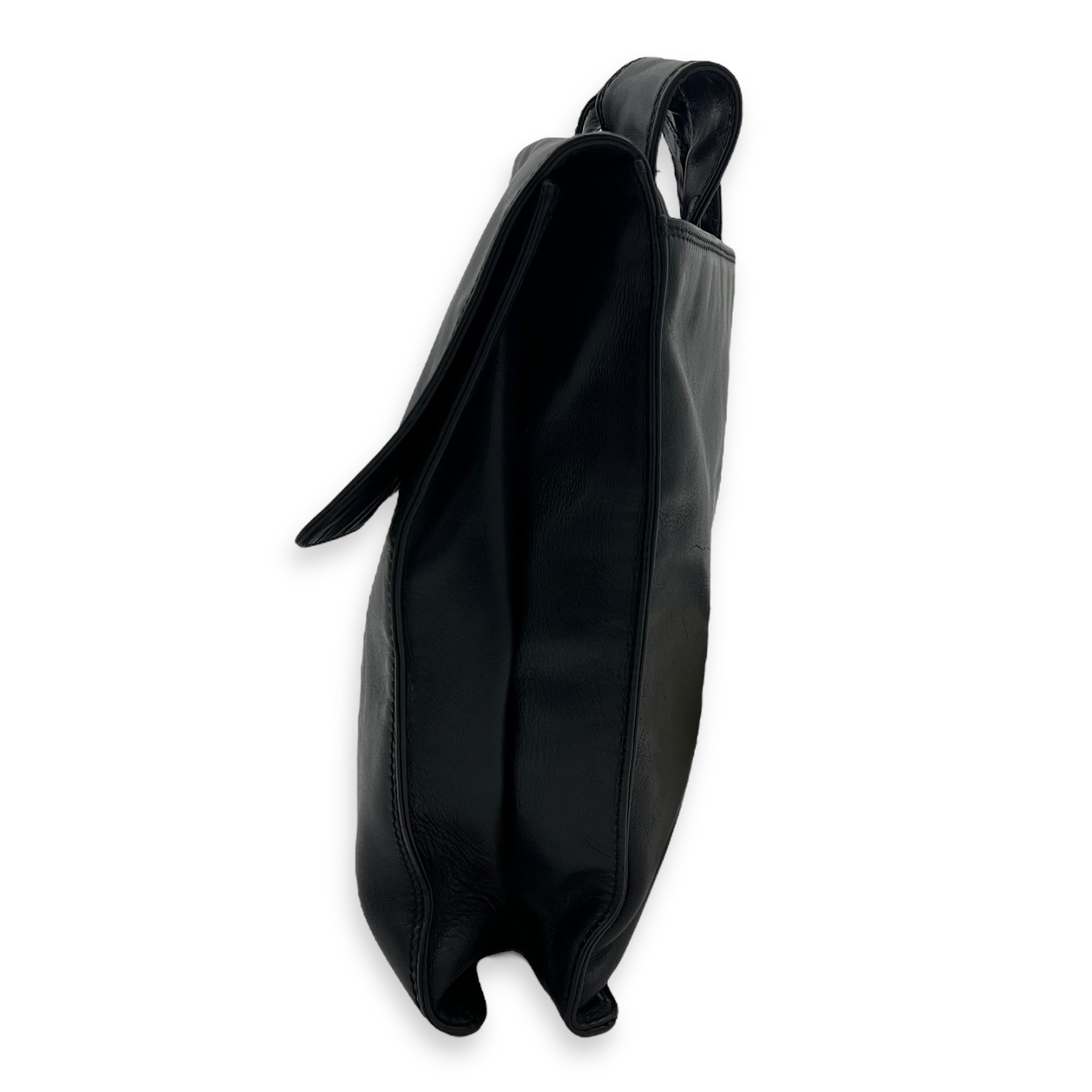 Vintage CC Black Crossbody Bag in Calfskin, Gold hardware - Image 5