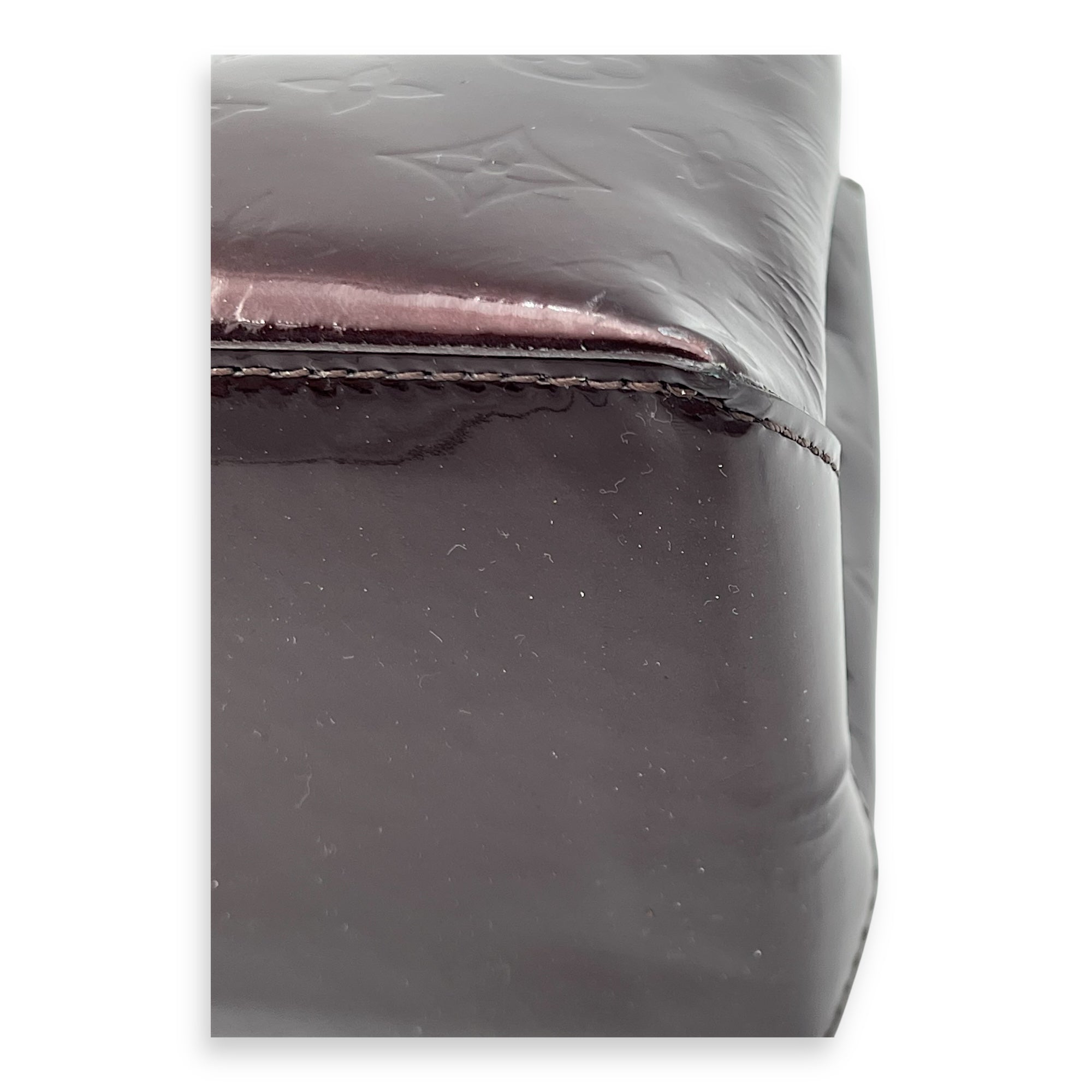 Wilshire Top Handle Bag Amarante in Vernis, Gold hardware - Image 11