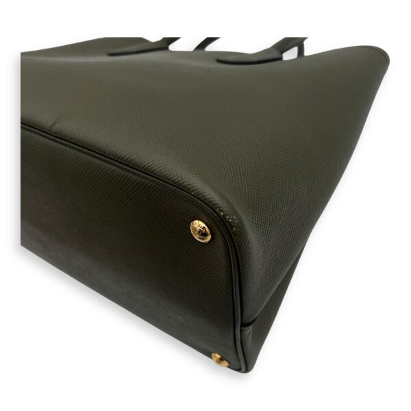 Double Top Handle Bag Green in Saffiano Leather, Gold hardware - Image 15