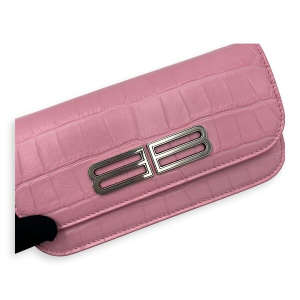 Gossip Wallet On Chain Pink in Crocodile Embossed Calfskin, Silver hardware - Image 9
